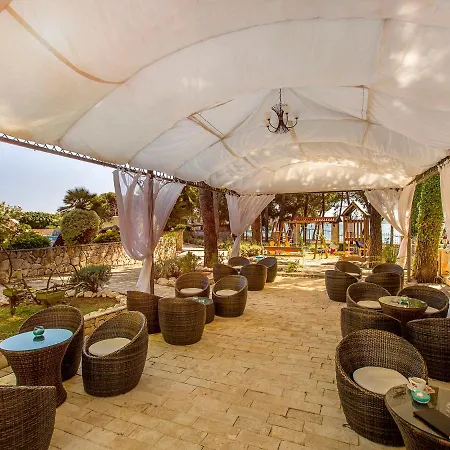 Matilde Beach Resort-8 *
